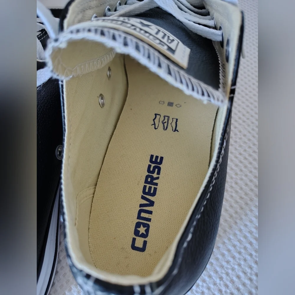 Converse Chuck Taylor All Star Sneakers Size 6 Y 6.5,